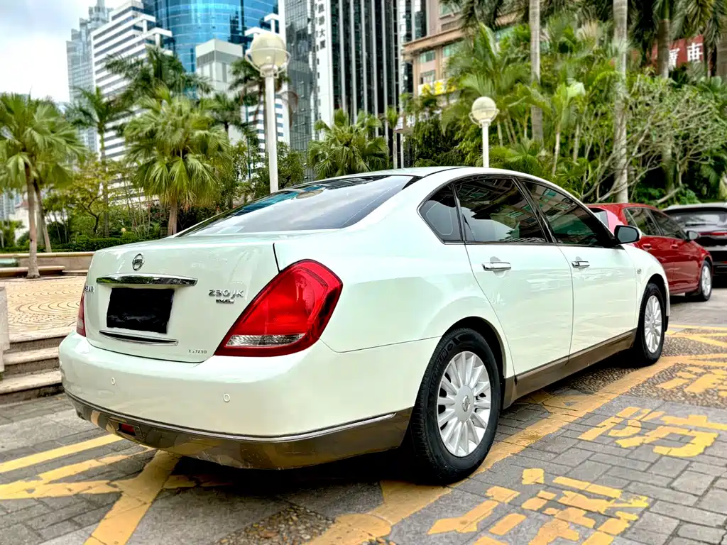 Nissan Altima 2004 230JK