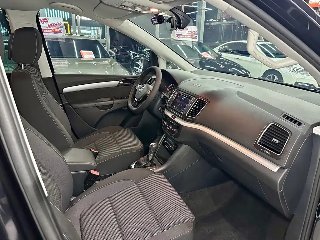 Volkswagen Sharan — миниатюра 13