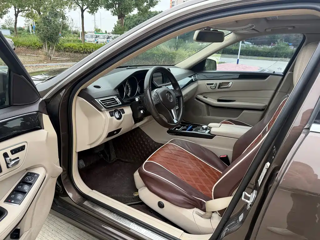Mercedes-Benz E-Class — миниатюра 5