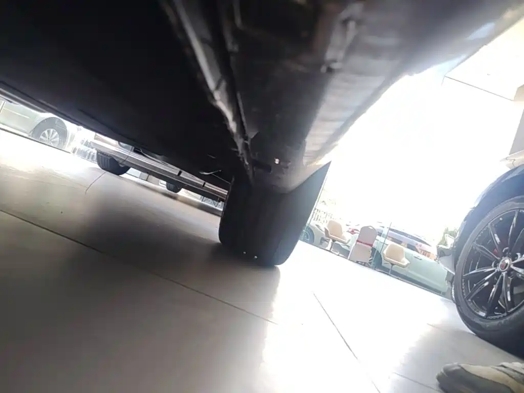 Hongqi H5 2025 1.5T DCT 200
