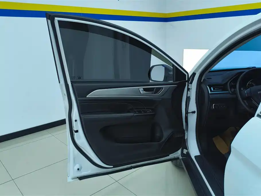 Haval M6 2023 PLUS 1.5T DCT Luxury