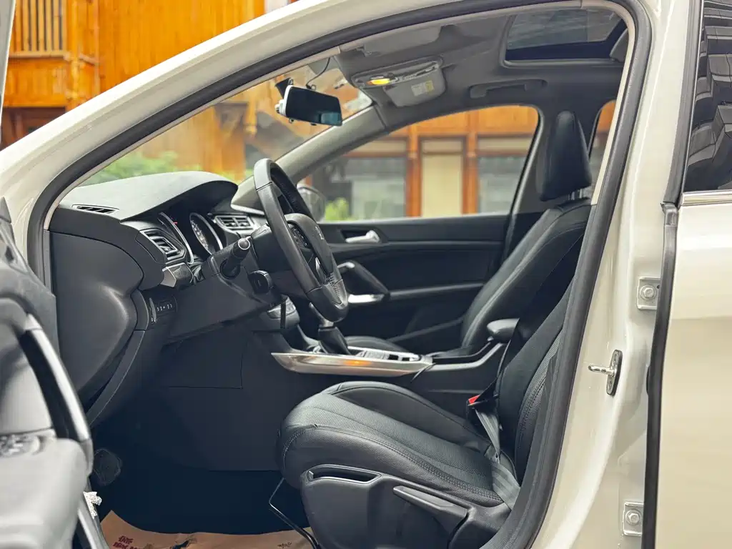Peugeot 408 — миниатюра 11