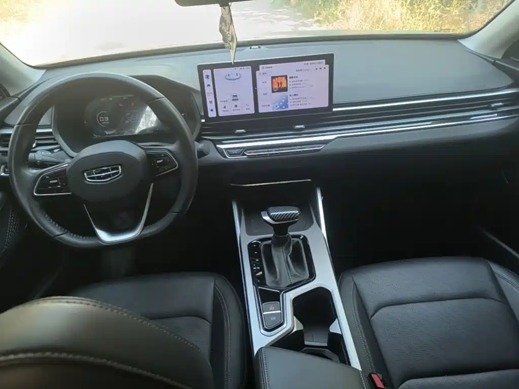 Geely Emgrand — миниатюра 10