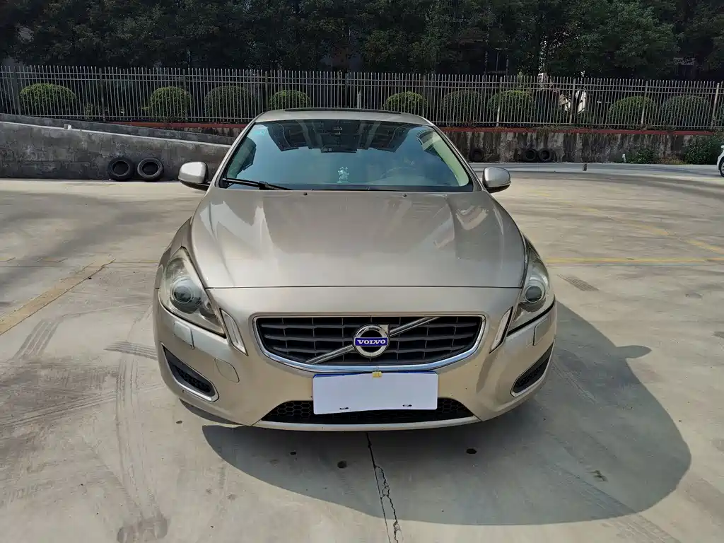 Volvo S60 (Import) — миниатюра 2
