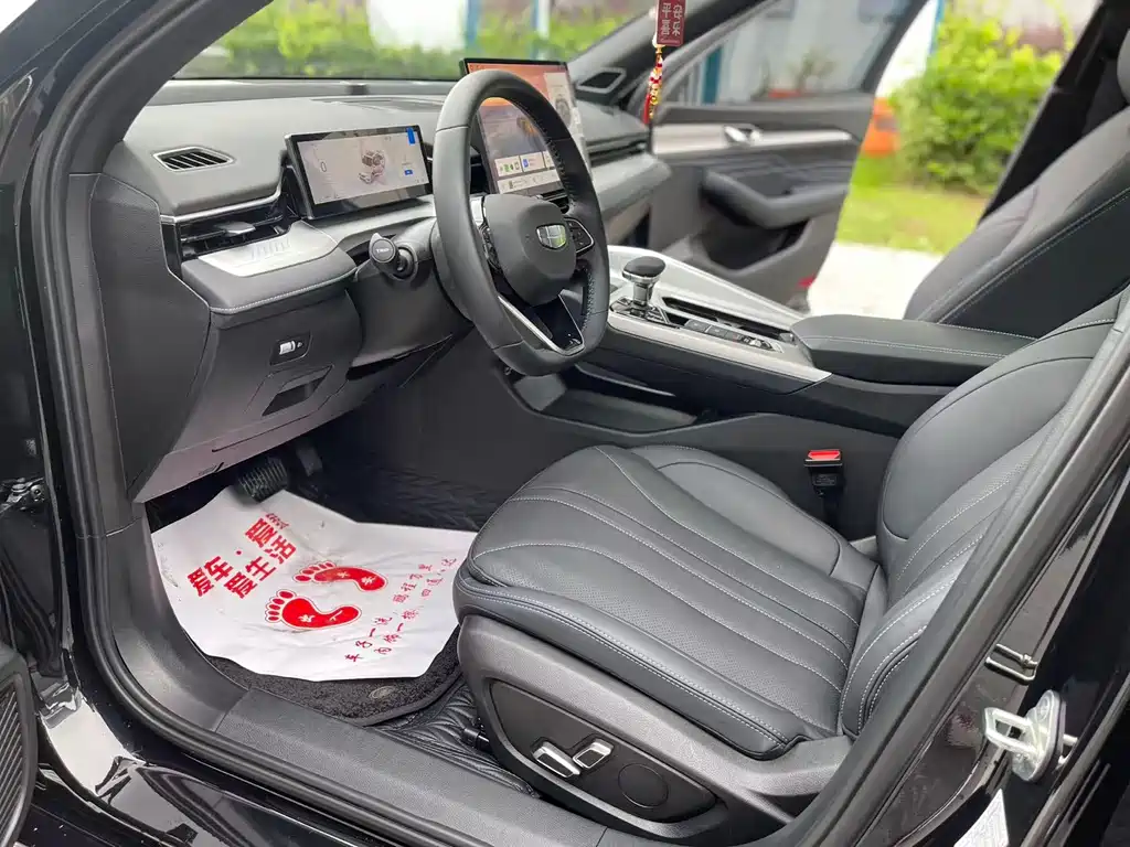 Geely Preface 2025 1.5TD