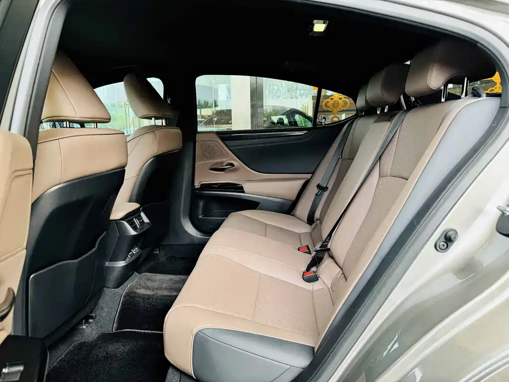 Lexus ES 2022 200