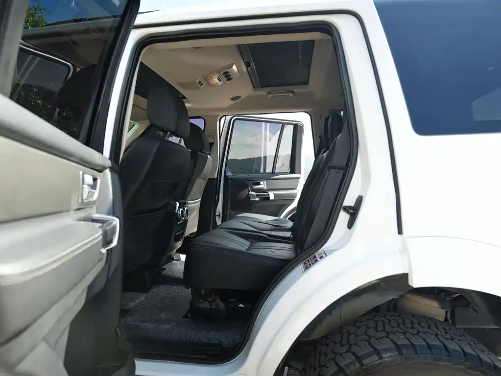 Land Rover Discovery — миниатюра 6