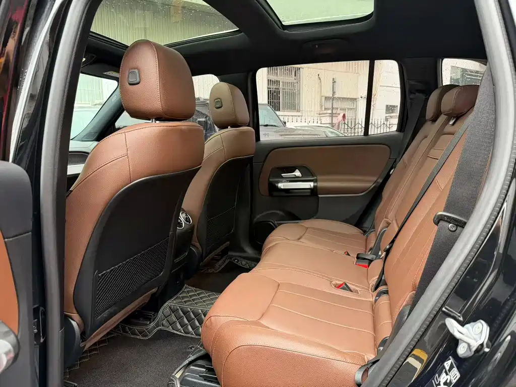 Mercedes-Benz GLB — миниатюра 6