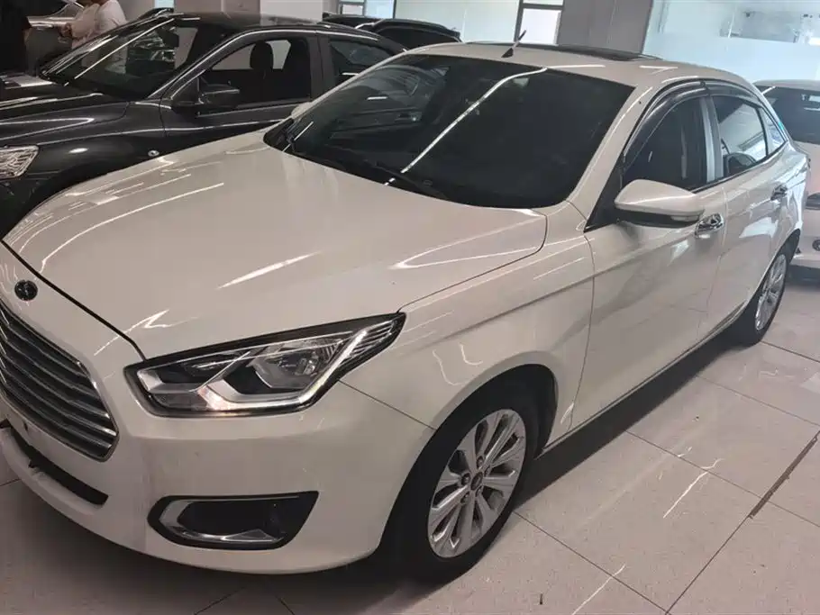 Ford Escort 2015 1.5L Auto Fashion Type