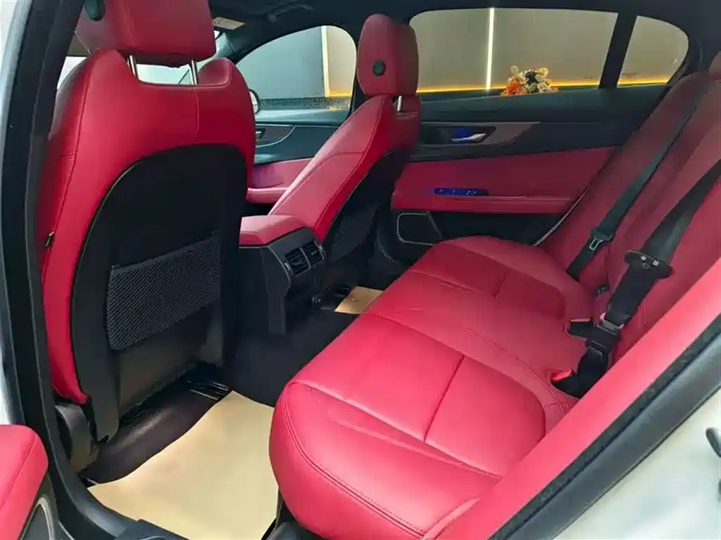 Jaguar XEL 2020 2.0T 200PS R-DYNAMIC Sport