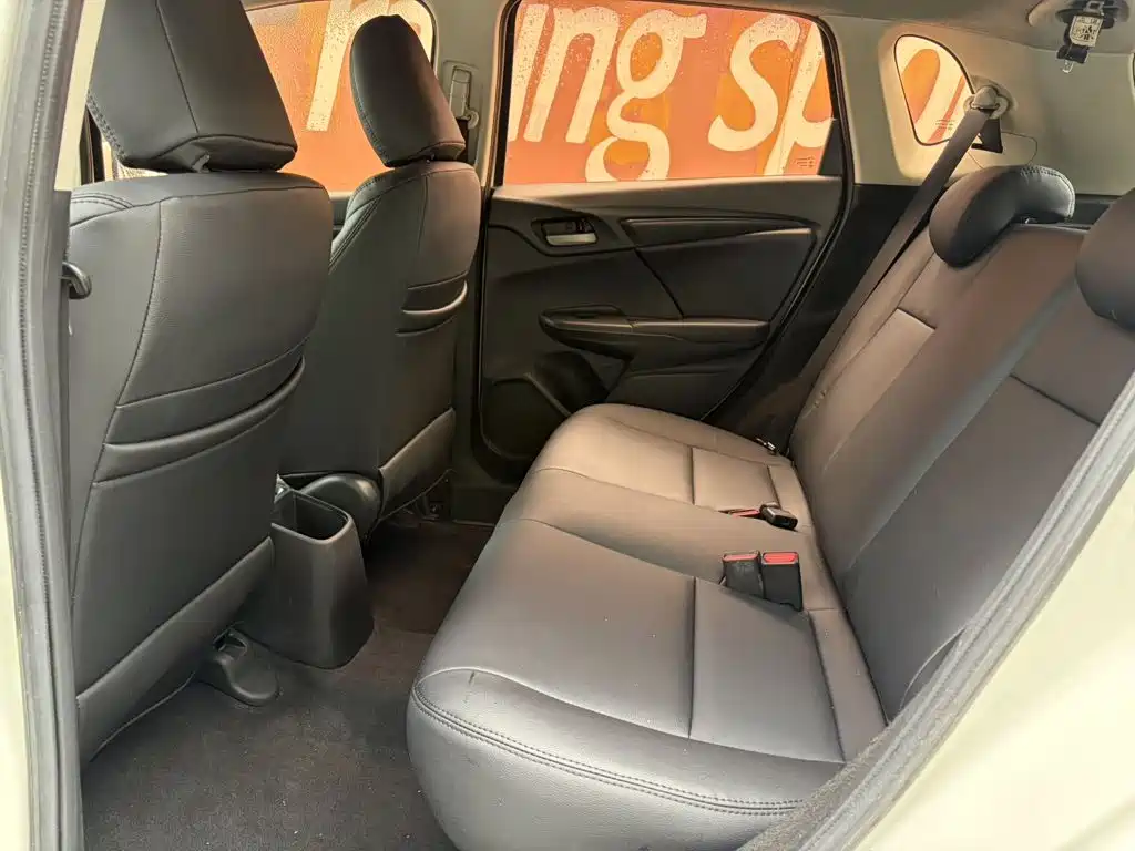 Honda Fit — миниатюра 5