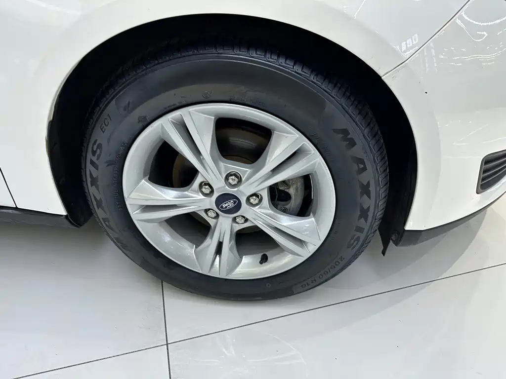 Ford Focus — миниатюра 14