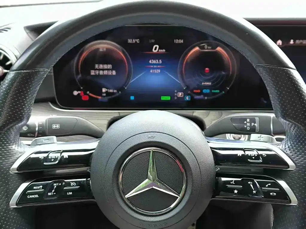 Mercedes-Benz E-Class (Import) — миниатюра 12