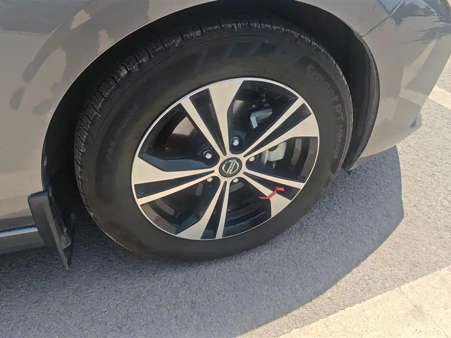 Nissan Sylphy 2021 1.6L XL CVT Enjoy