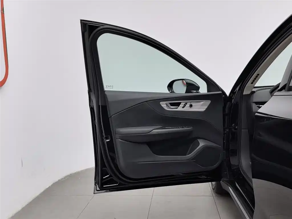 Hongqi E-QM5 2024 500km