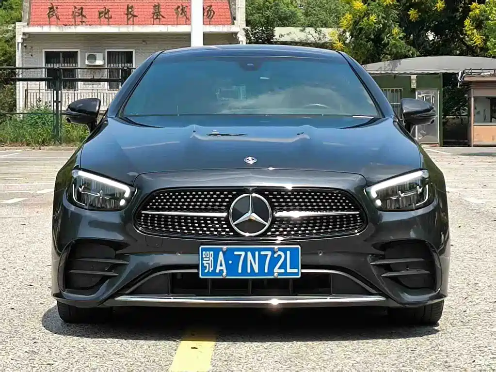 Mercedes-Benz E-Class (Import) — миниатюра 2