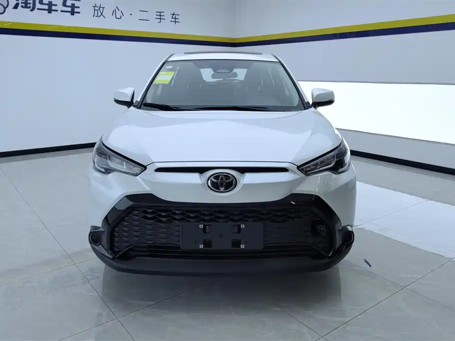 Toyota Frontlander 2024 2.0L CVT Lead plus