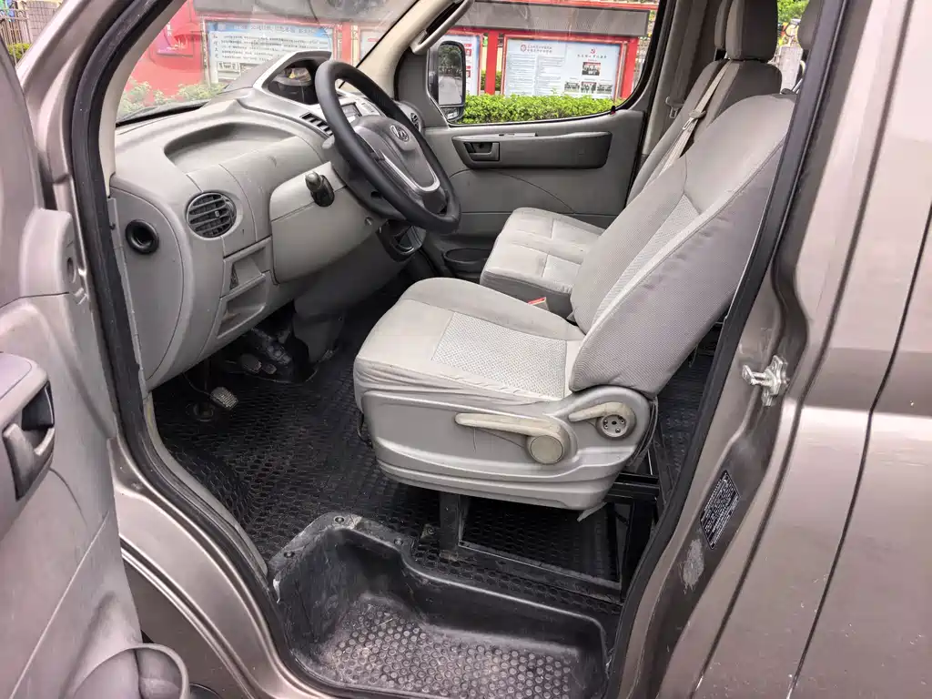 MAXUS V80 — миниатюра 16