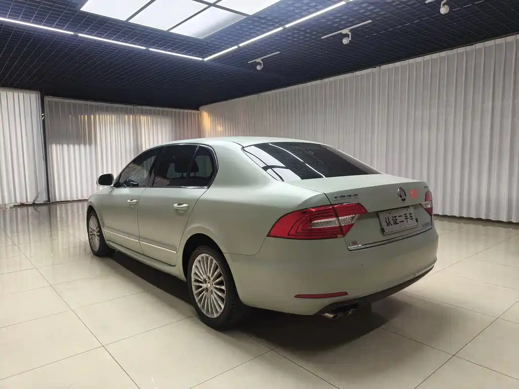Skoda Superb — миниатюра 7