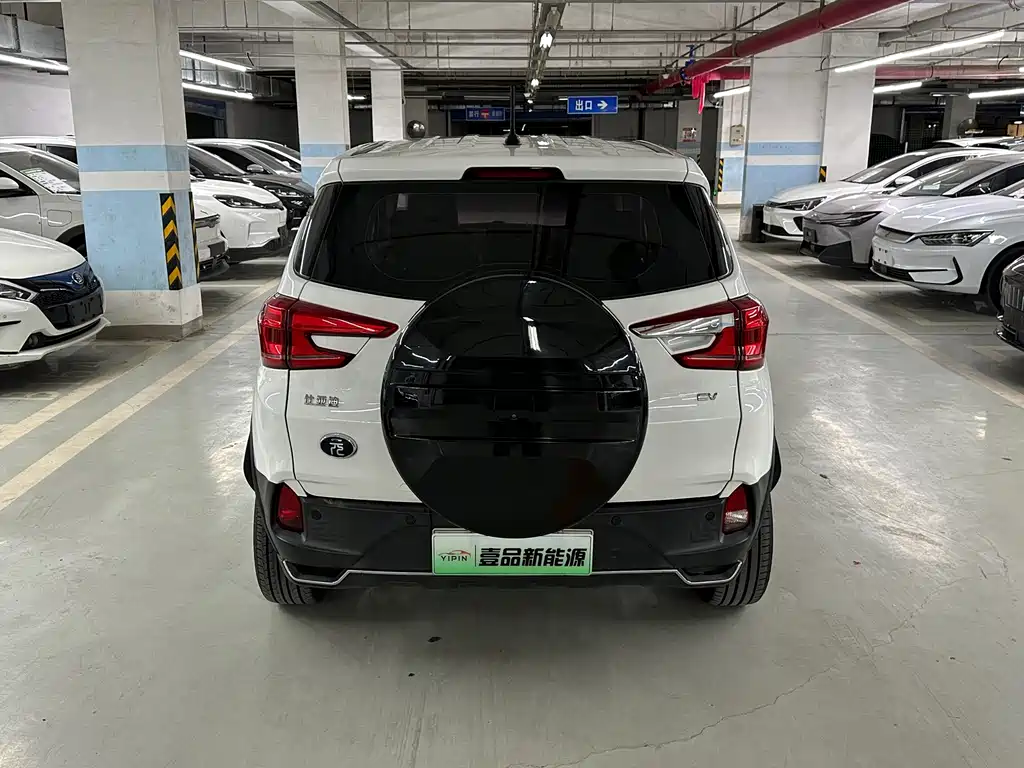 BYD Yuan EV — миниатюра 5