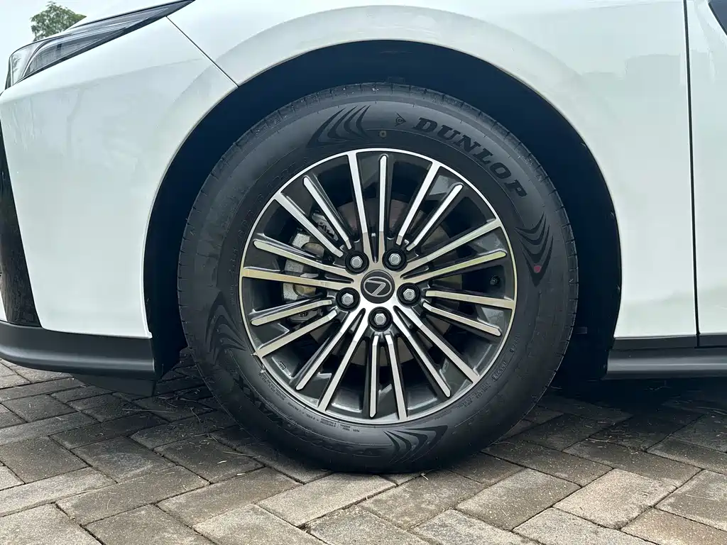 Lexus ES — миниатюра 19