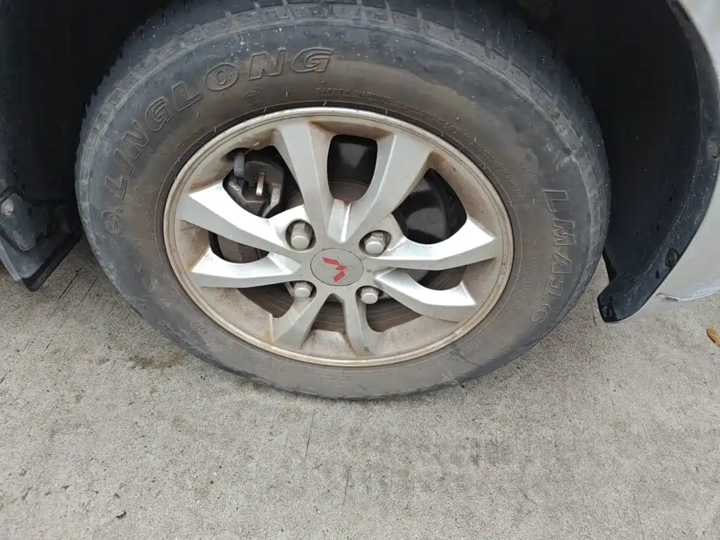 Wuling Hongguang V — миниатюра 24