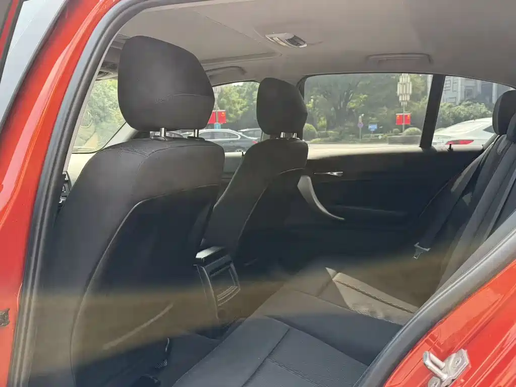 BMW 1 Series (Import) — миниатюра 10