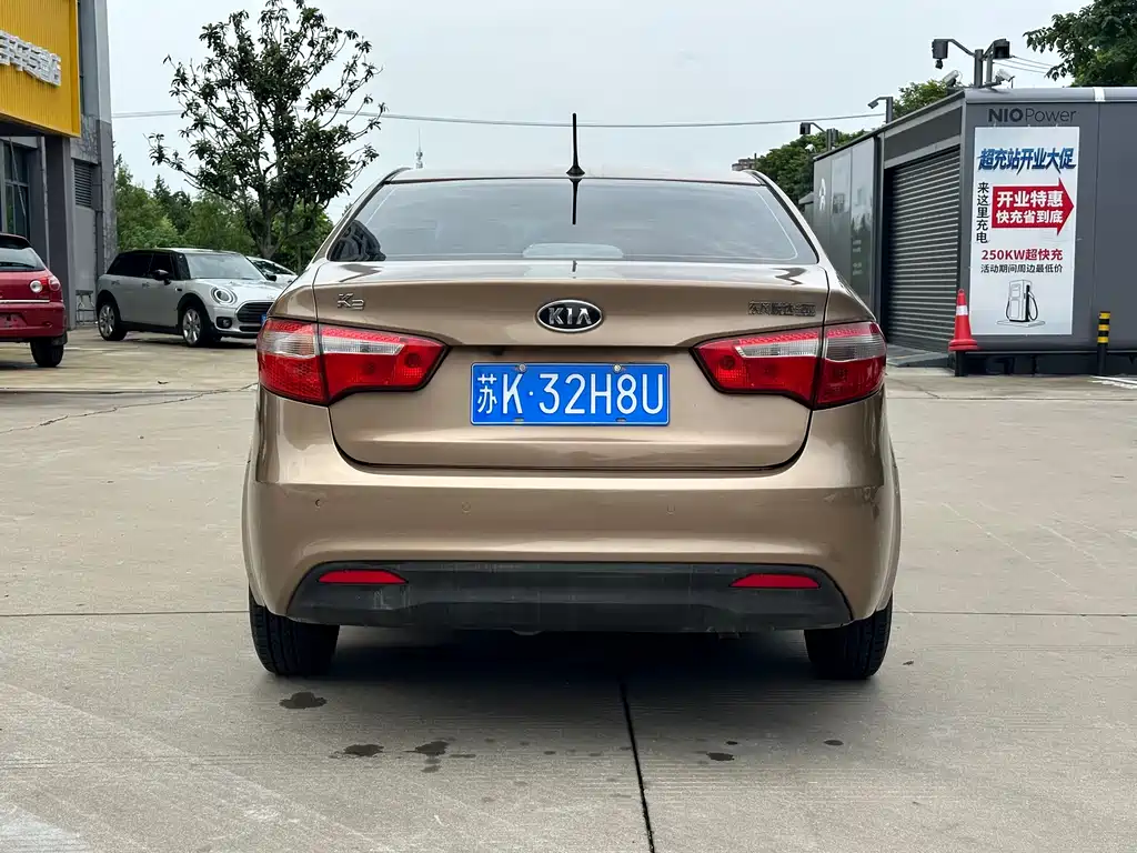Kia K2 2011 1.4L AT GLS