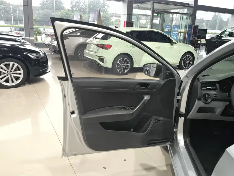 Skoda Rapid 2015 1.4L MT
