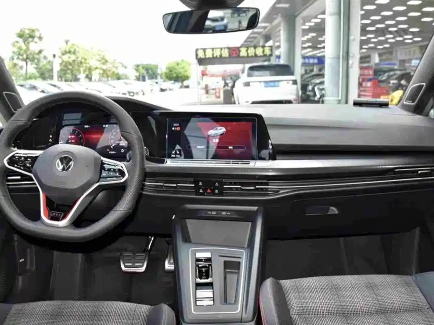 Volkswagen Golf GTI — миниатюра 14