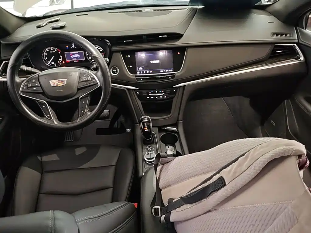 Cadillac XT5 — миниатюра 10
