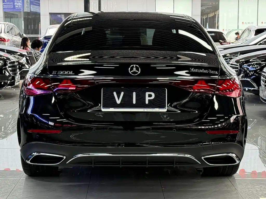 Mercedes-Benz E-Class — миниатюра 4