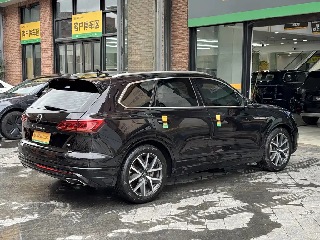 Volkswagen Touareg 2021 3.0TSI Sport