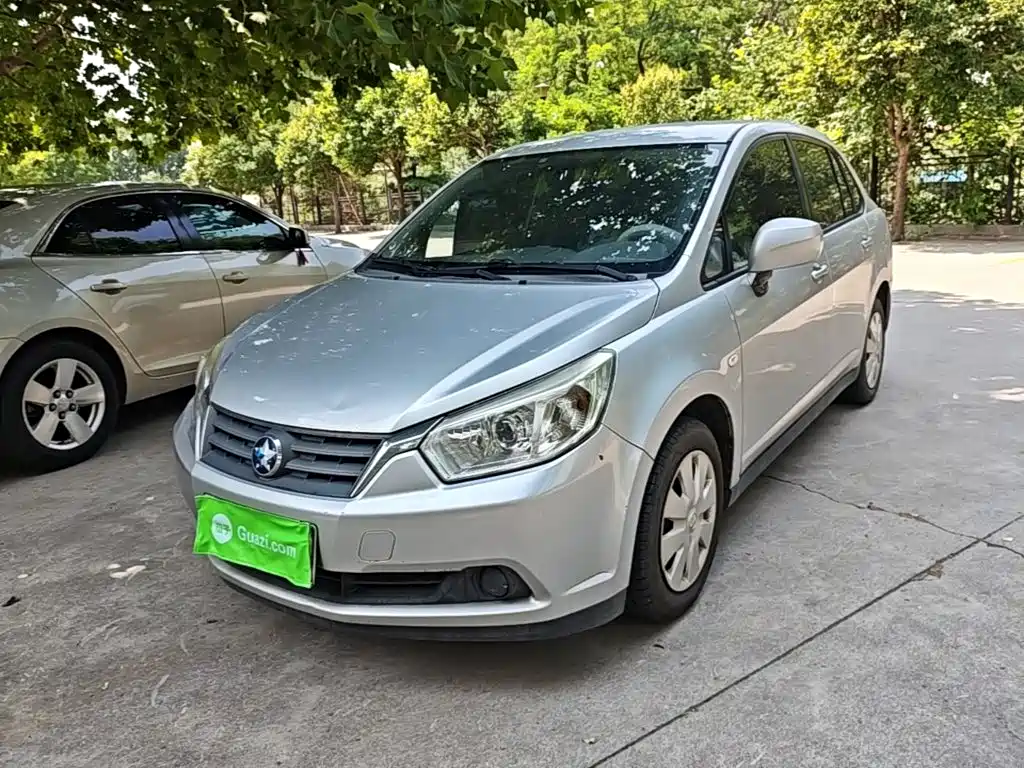 Venucia D50 2014 1.6L MT
