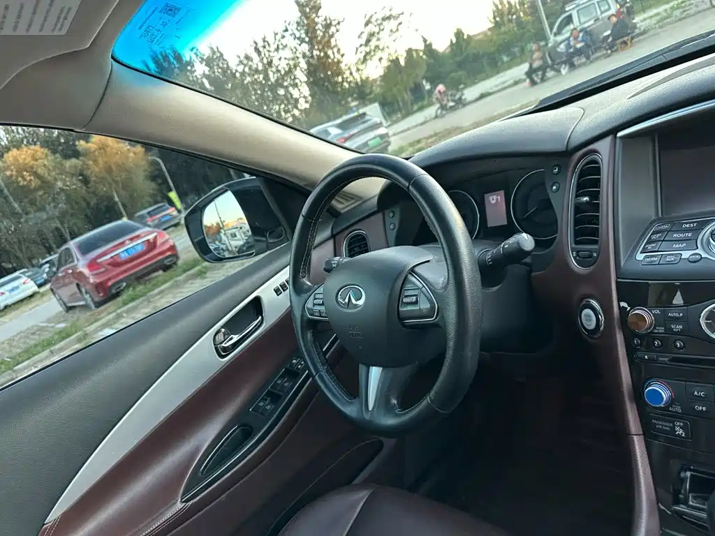Infiniti QX50 — миниатюра 18