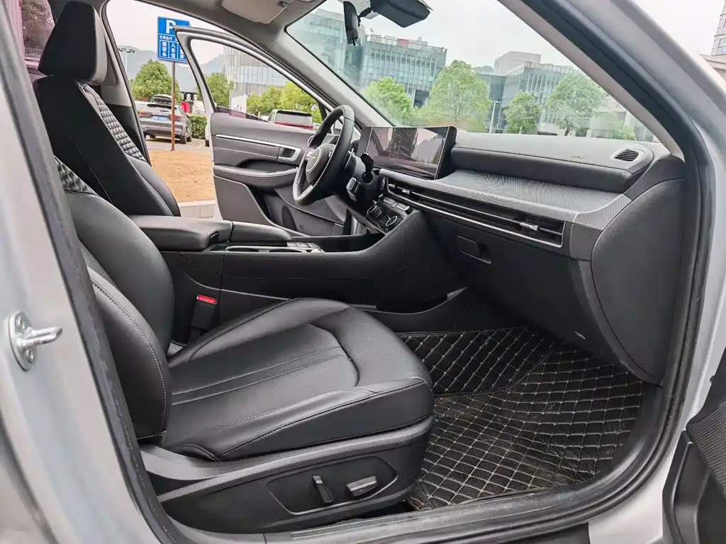 Hyundai Sonata — миниатюра 6