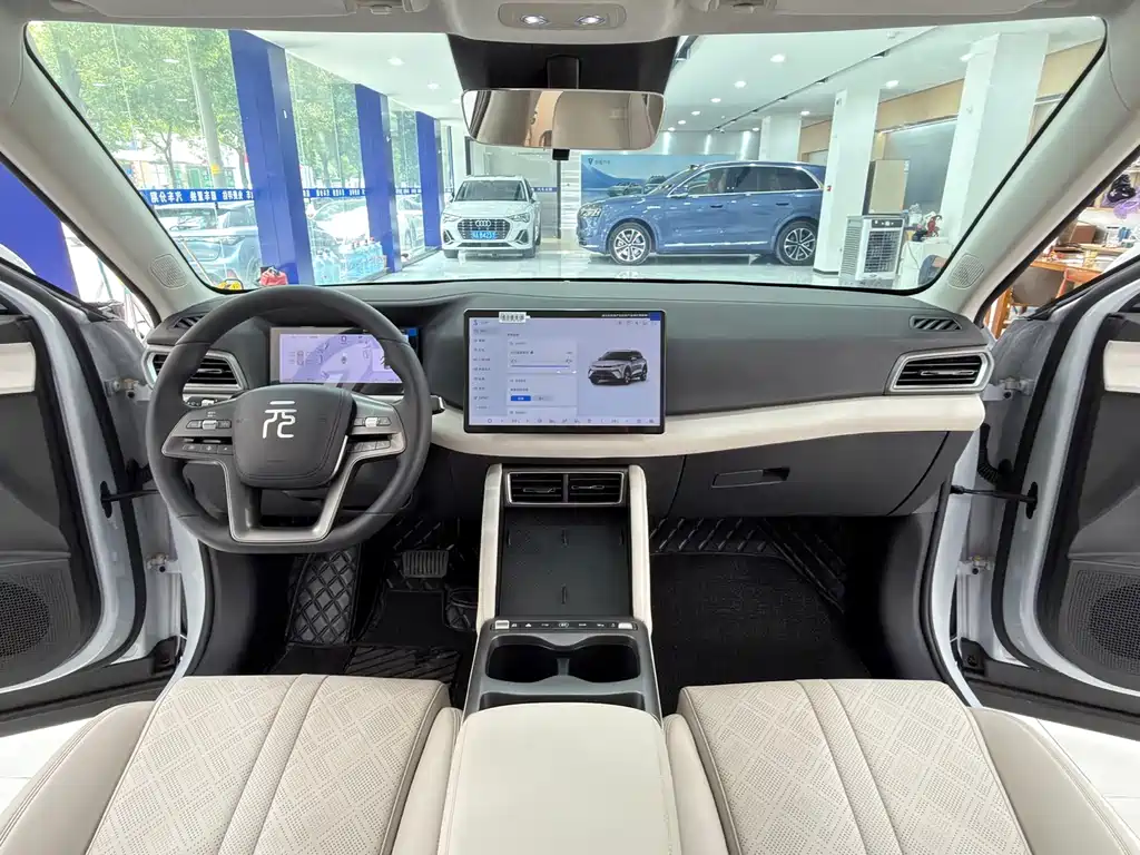 BYD Yuan Up UP 2025 Smart Drive 401KM