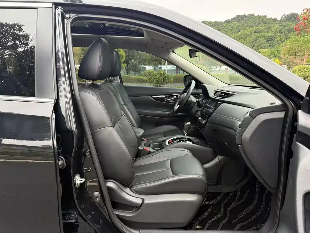Nissan X-Trail — миниатюра 6