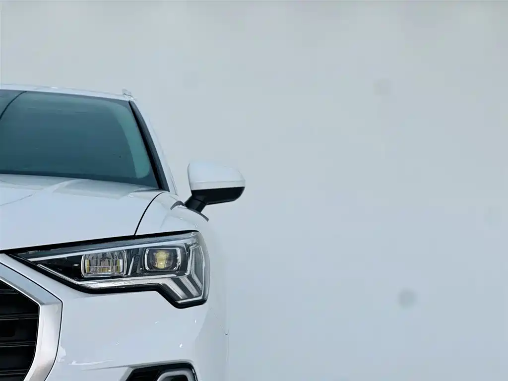Audi Q3 2022 35 TFSI