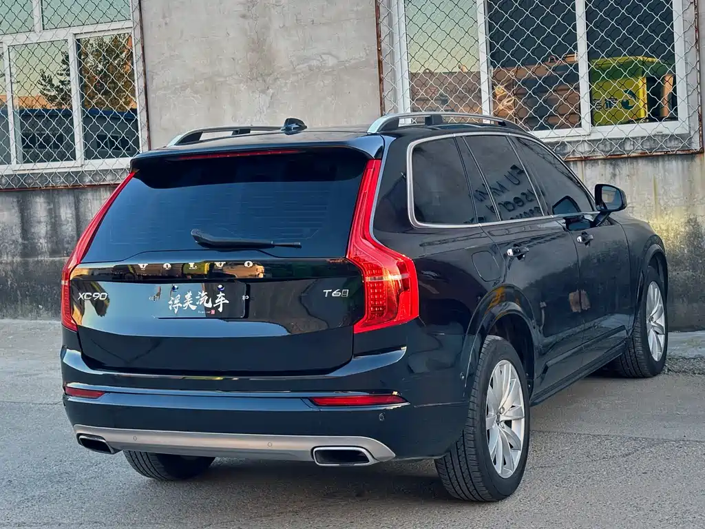 Volvo XC90 — миниатюра 7