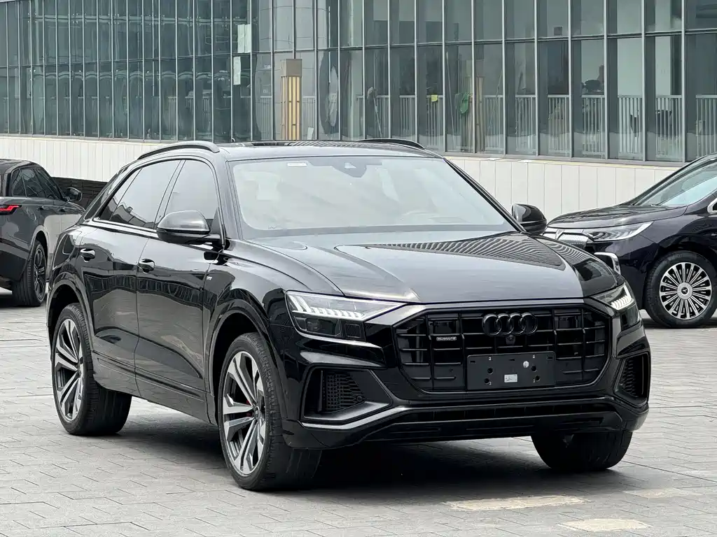 Audi Q8 2022 55 TFSI Premium