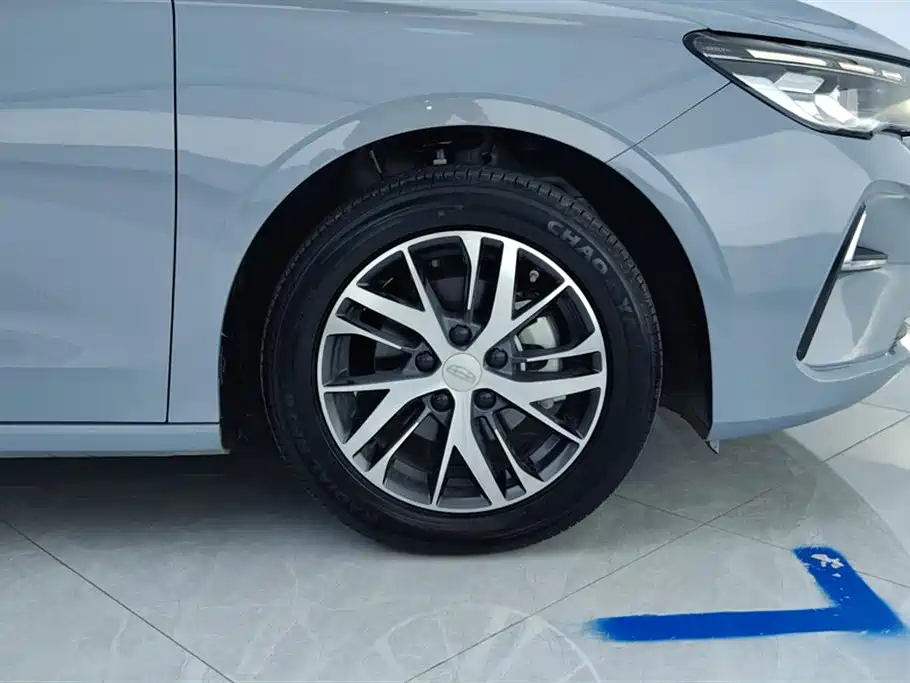 Geely Emgrand 2025 4 1.5L CVT