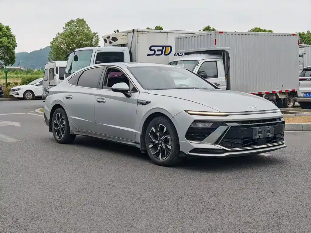Hyundai Sonata — миниатюра 7