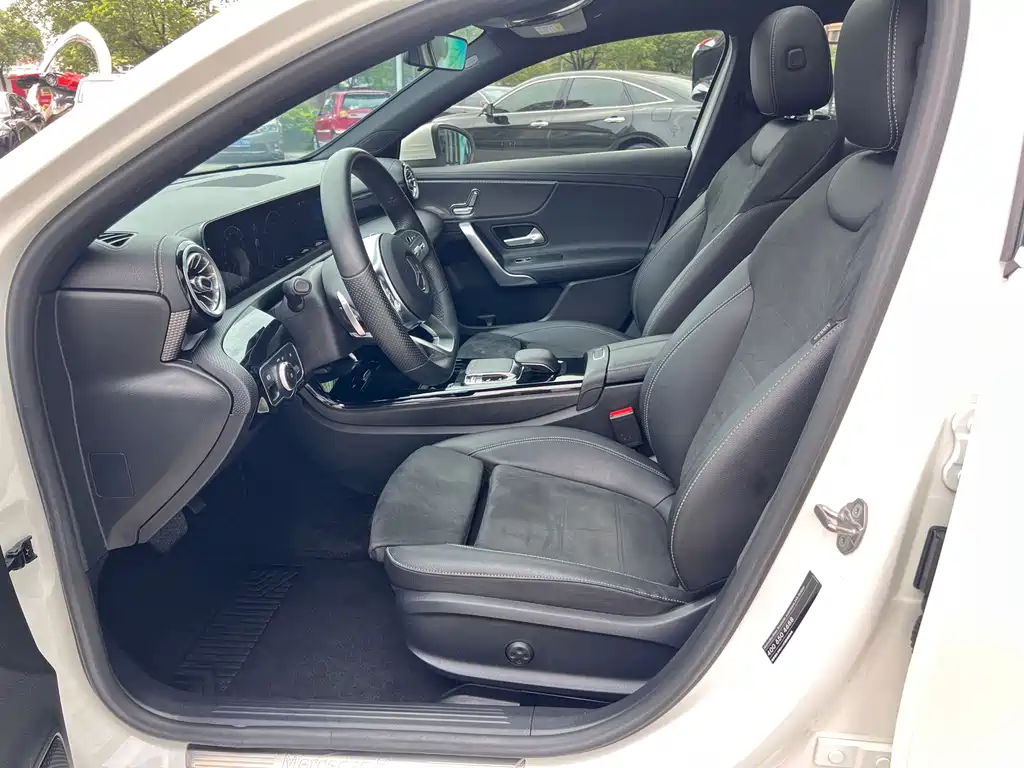 Mercedes-Benz A-Class A 2020 A 200 L Sport