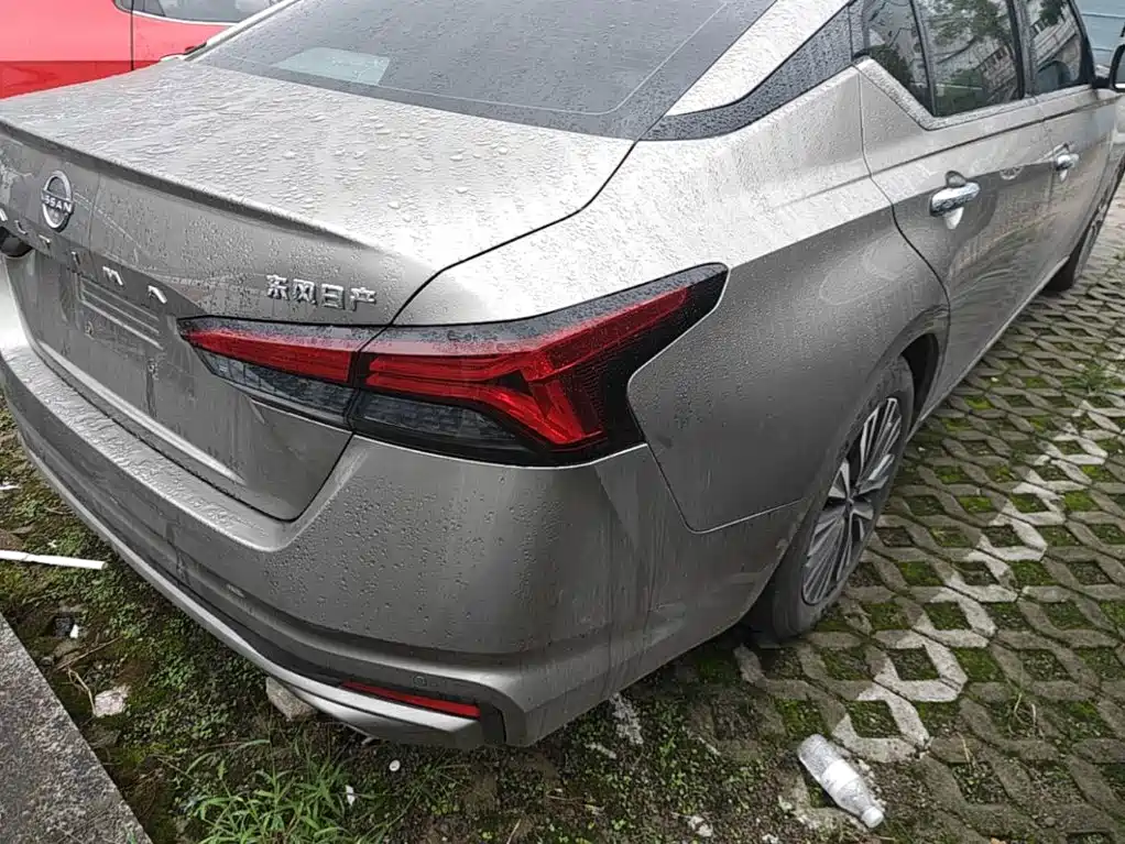 Nissan Teana — миниатюра 8