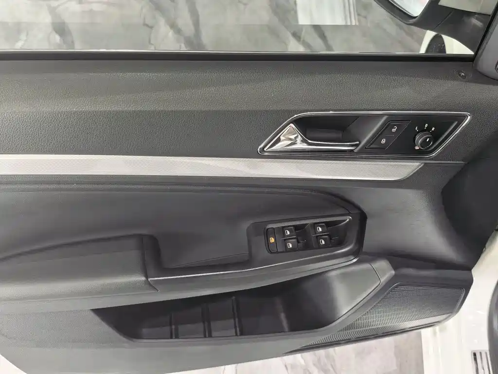 Volkswagen Gran Lavida — миниатюра 6