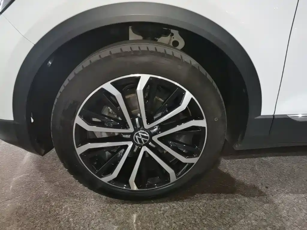 Volkswagen T-Roc — миниатюра 23