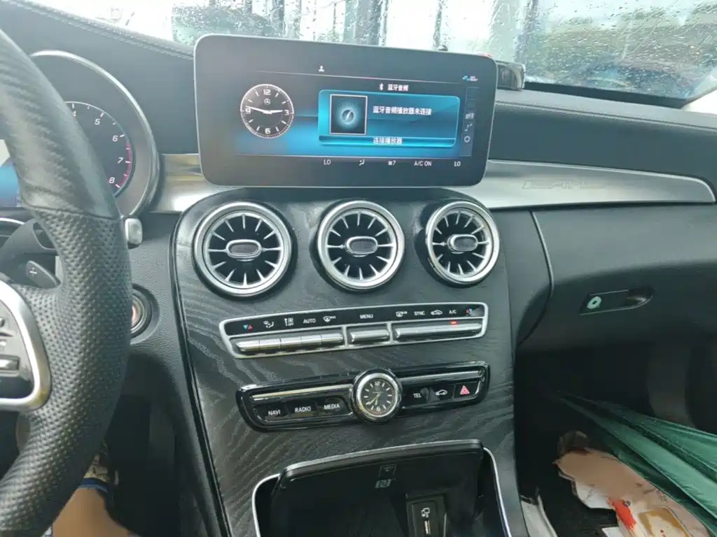 Mercedes-Benz C-Class — миниатюра 6