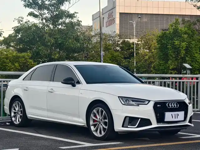 AUDI  A4L 2019