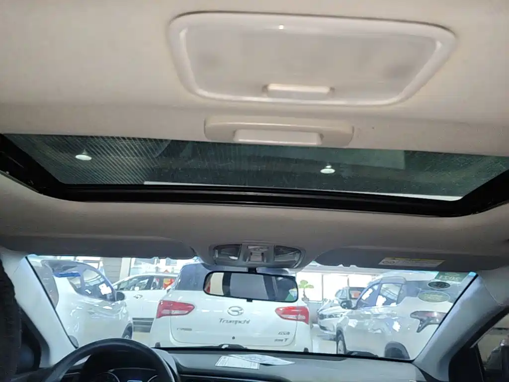 Hyundai Elantra — миниатюра 18